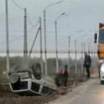 В Великом Новгороде водитель не справился с машиной на свежеотремонтированной дороге