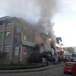 Видео: в Великом Новгороде горит ТЦ «Барк»