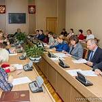 В комитетах Новгородской областной Думы определились по ряду законопроектов: поддержать или отклонить
