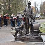 В Пензе установили памятник «толстопятому» гренадеру и полководцу Суворову