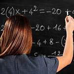 Рособрнадзор: почти половина учителей математики не справилась с заданиями по своему предмету