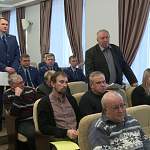 Новгородская организация отказалась выдавать зарплату, пока работники не обратятся в прокуратуру