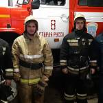 Четверо пожарных из Старой Руссы спасли малышей