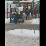 В Великом Новгороде человеку стало плохо на пешеходном переходе