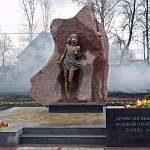 Новгородский мемориал погибшим в годы войны детям приведут в порядок власти Петербурга