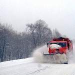 Из-за непогоды на трассы в Новгородской области выедут 62 снегоочистительные машины
