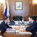 Строительство КриоАЗС на трассах и газопровода в Хвойную обсудили Андрей Никитин и Алексей Миллер