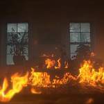 В поддорской квартире горели личные вещи хозяина — пожарные выезжали на место