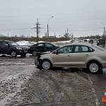 На Сырковском шоссе в Великом Новгороде в аварии пострадала женщина