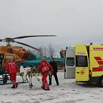 Вертолет с пациентом из Новгородской области направляется в Национальный центр имени Алмазова