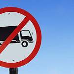 В Новгородской области временно ограничат движение грузовиков