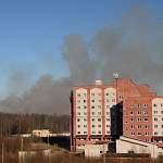 Пожар подобрался к Великому Новгороду. Жителей «Ивушек» заволокло дымом