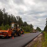 В Новгородской области впервые заключат трехлетние контракты на ремонт дорог. Публикуем список