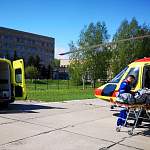 В Великий Новгород на вертолете санавиации доставили двух юных пациентов из районов