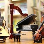 Школы искусств Великого Новгорода и Старой Руссы получат новые музыкальные инструменты