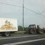 Фура «Новгородского бекона» врезалась в трактор: пострадали оба водителя