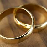 Сколько новгородских пар получили разрешение жениться до 16 лет?