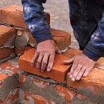 В Великом Новгороде возобновили строительство дома на Шимской улице