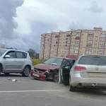 Из-за неуступчивости водителей в Великом Новгороде пострадали два ребенка