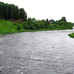 В Новгородской области ищут подростка, прыгнувшего в реку с моста