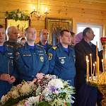 Новгородские пожарные помолились своей небесной покровительнице 