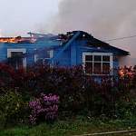 Огонь отнял дом у жителей новгородской деревни Ушерско