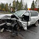 Скорость, колейность и дождь: автолюбители обсуждают аварию под Великим Новгородом
