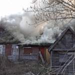 В выходные в Новгородской области горели баня, дом и машина