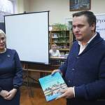 Андрей Никитин поблагодарил организаторов акции «Городу Достоевского – книга в подарок»