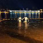 Фото: В Великом Новгороде прошли крещенские купания