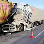 В Новгородской области водитель грузовика погиб в ДТП, не находясь при этом за рулём