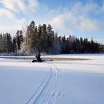 В Новгородской области найдены тела мужчин, провалившихся под лед на снегоходе