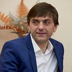 Первым делом новый министр просвещения РФ навестил родную школу