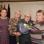 Елена Писарева вручила жителям Хвойнинского района медали в честь 75-летия Победы
