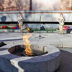В Великом Новгороде поисковики «Долины» провели урок мужества у Вечного огня