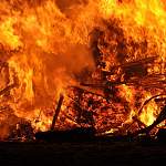 Мужчина получил ожоги на пожаре в Новгородской области