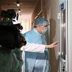 Губернатор Андрей Никитин посетил областную инфекционную больницу