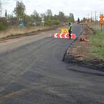Уложены первые метры новой дороги Волот-Шимск