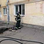В Боровичах с дивана начался пожар, из-за которого эвакуировали 20 человек