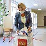 Первый вице-губернатор Новгородской области Вероника Минина проголосовала за поправки в Конституцию