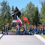 На трассе М-11 торжественно открыли мемориальный комплекс в честь солдат и офицеров Второй ударной армии. Фоторепортаж