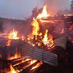 За сутки в Новгородской области огонь полностью уничтожил две дачи