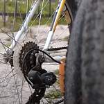 В Великом Новгороде автомобиль сбил 13-летнюю велосипедистку