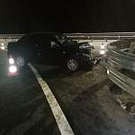 Вечер пятницы принес проблемы молодому водителю и его юному пассажиру на трассе в Окуловском районе