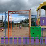 По требованию прокурора в Сыркове демонтировали заброшенную детскую площадку