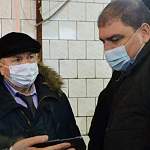 Заместитель полпреда президента РФ в СЗФО проверил новгородский транспорт на противостояние пандемии