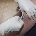 В Демянском районе началась вакцинация от коронавируса