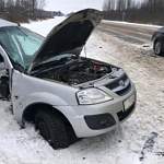 В Великом Новгороде из-за невнимательного водителя в ДТП пострадала годовалая девочка