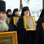 В Михайловский собор Псково-Печерского монастыря вернулись похищенные фашистами иконы 