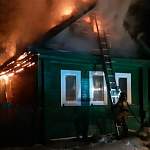 В Крестцах сегодня вечером горел дом на улице Павловской 